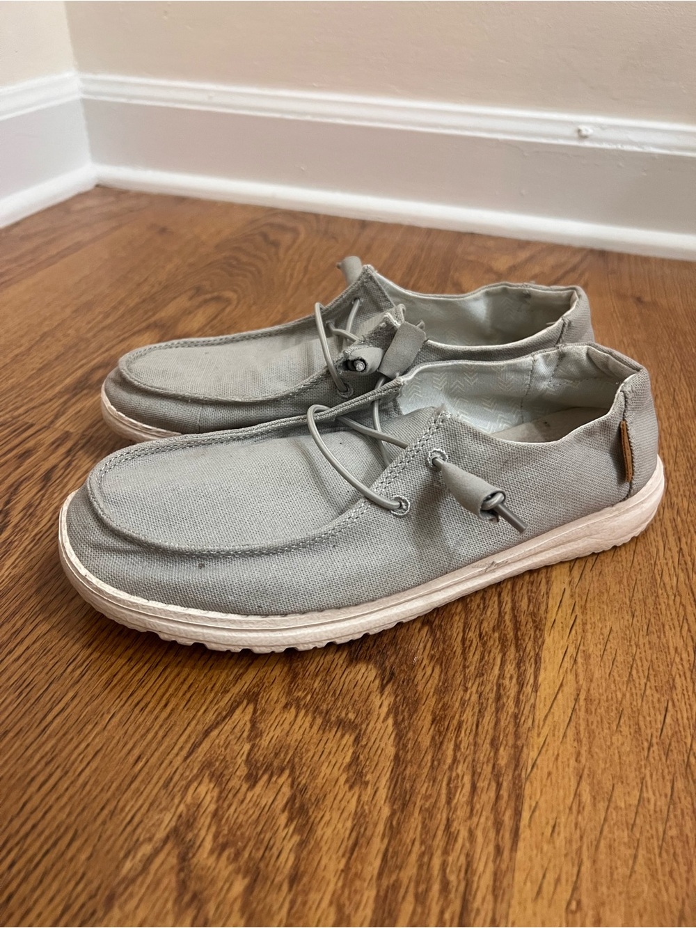 Hey Dude Wendy Chambray Light Gray Slip On Women 6 Youth 5 Casual Loafer